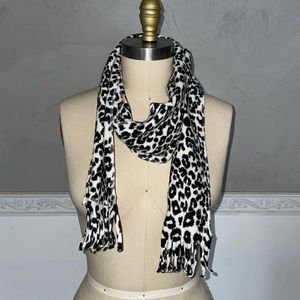 Leopard Fleece Scarf